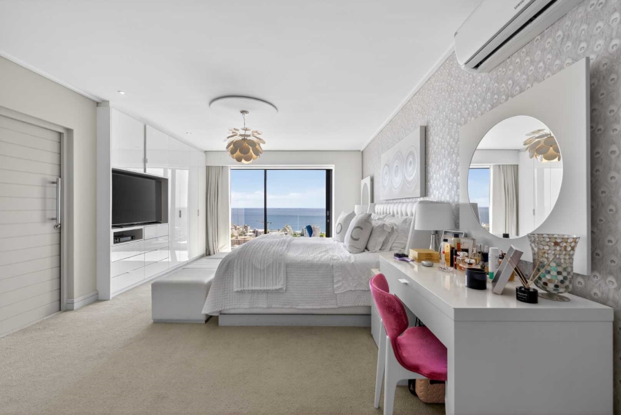 3 Bedroom Property for Sale in Sea Point Western Cape